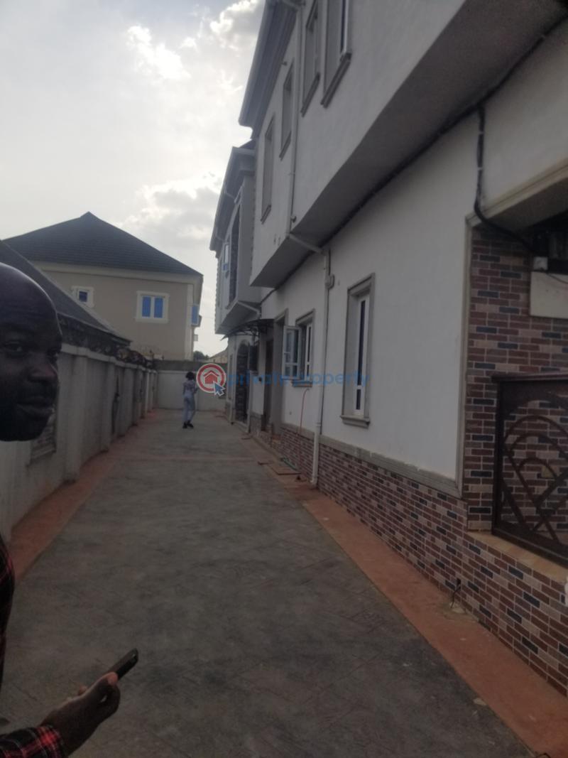 2 bedroom Block Of Flats For Rent Laderin Estate. Oke Mosan Abeokuta Ogun - 4