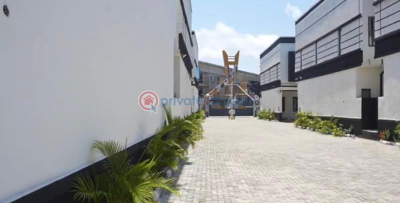 2 bedroom Flat & Apartment For Sale Panteon Bridge Estate Apartments Lafiaji Lekki Lagos - 1