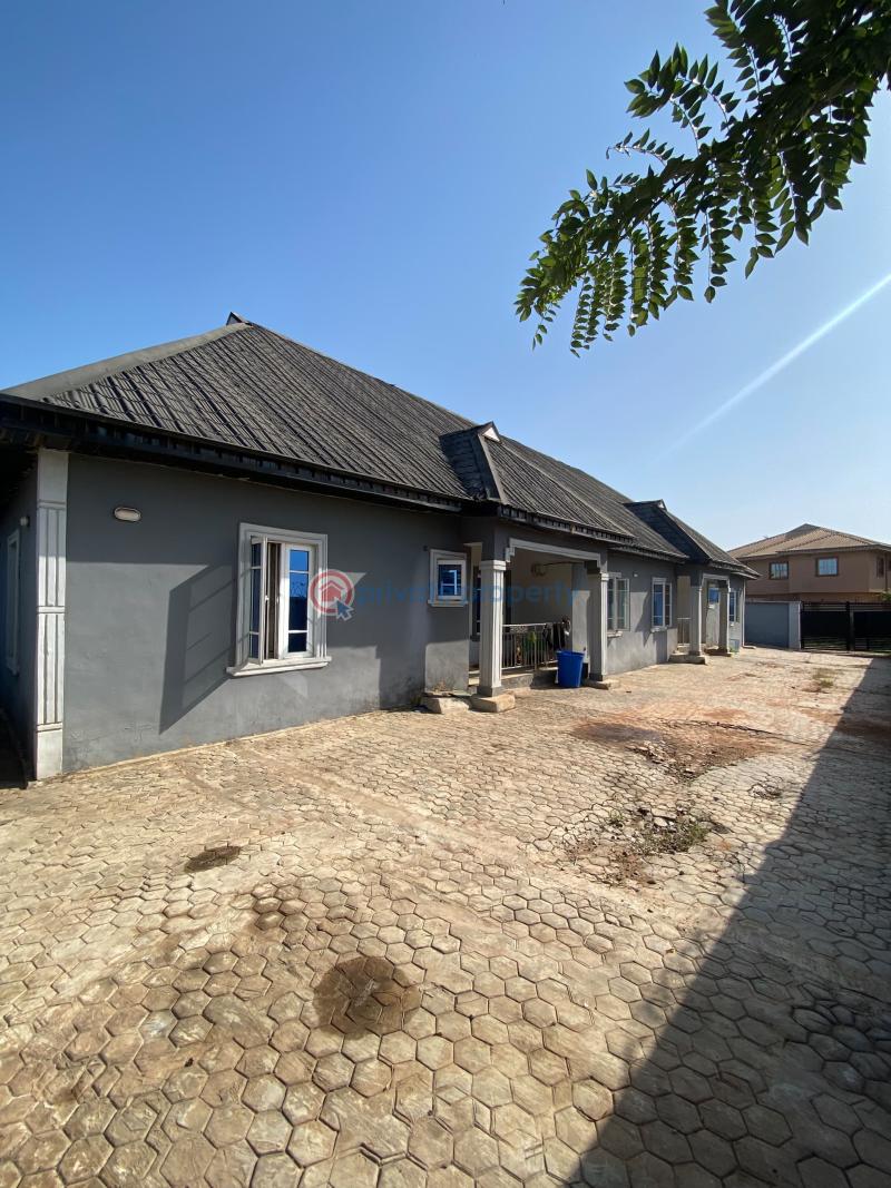 3 bedroom Block Of Flats For Sale Obantoko Eleweran Abeokuta Ogun - 4