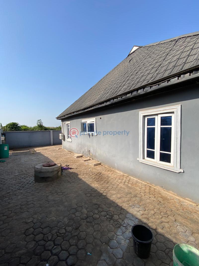 3 bedroom Block Of Flats For Sale Obantoko Eleweran Abeokuta Ogun - 2