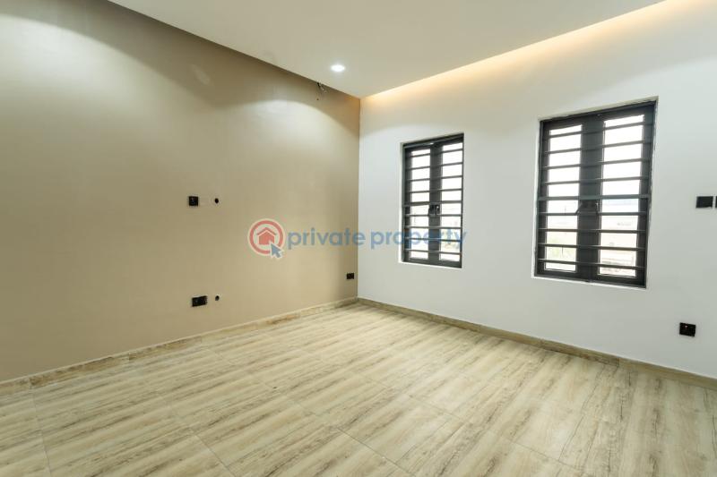 2 bedroom Block Of Flats For Sale Ivana Court, Thomas Estate Ajah Lagos - 17