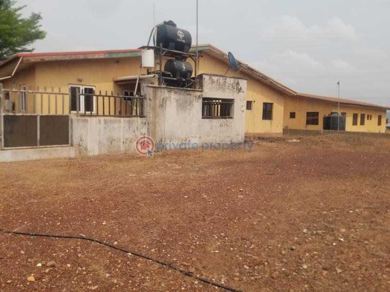 3 bedroom Block Of Flats For Sale Rock View Estate Oke Mosan Abeokuta Ogun - 12