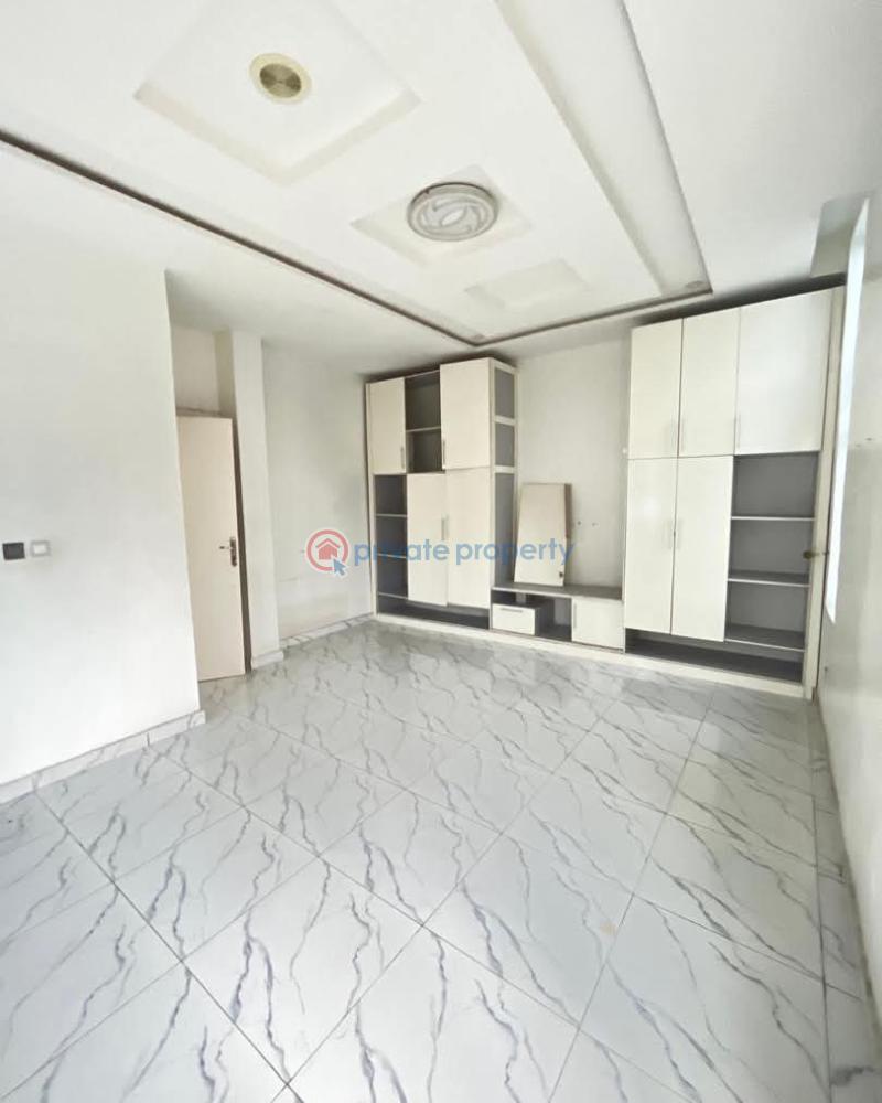 Tastefully finished 3 bedroom apartment - 4 3 bedroom Block Of Flats For Sale Osapa London Lekki Lagos - 4