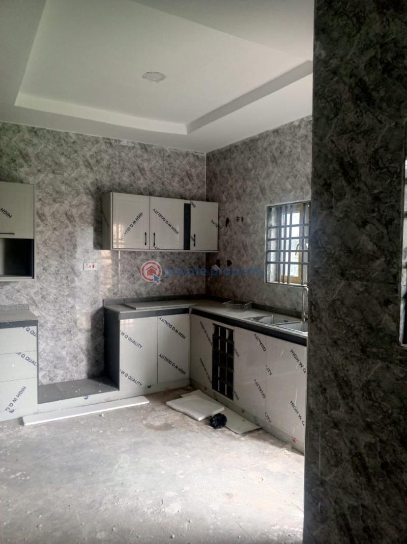 3 bedroom Block Of Flats For Rent Gaat School Area Gaduwa Abuja Phase 2  - 1