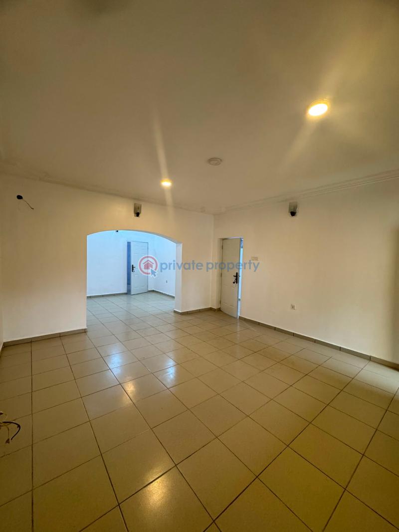 3 bedroom Block Of Flats For Rent Utako Abuja Phase 2  - 1