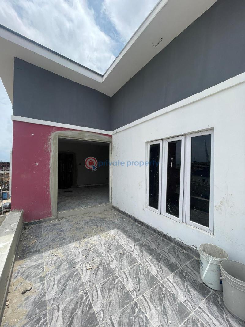 3 bedroom Block Of Flats For Sale Surulere Lagos - 7