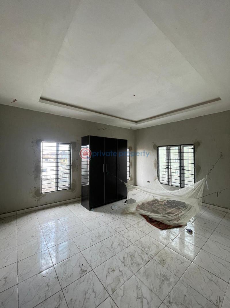 3 bedroom Block Of Flats For Sale Surulere Lagos - 9