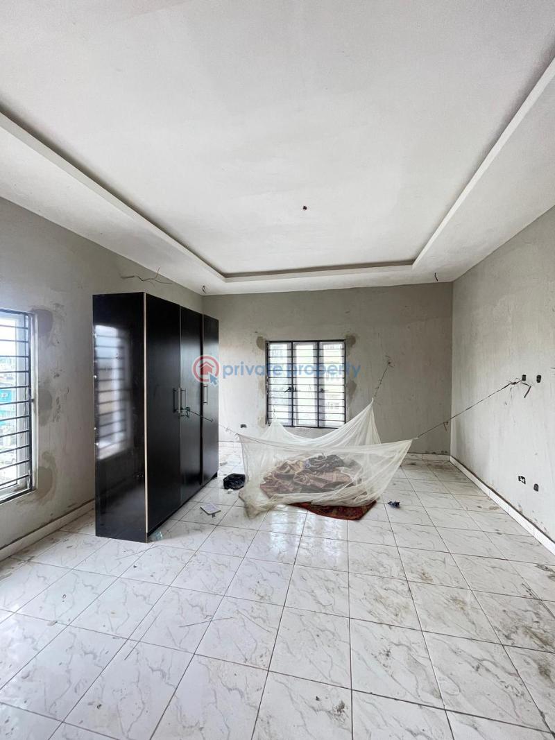 3 bedroom Block Of Flats For Sale Surulere Lagos - 1