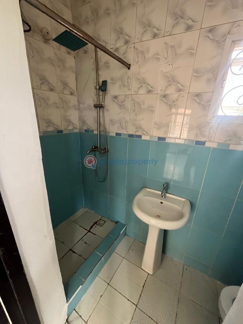 3 bedroom Block Of Flats For Rent Golden Spring Estate Galadimawa Abuja Phase 3  - 8