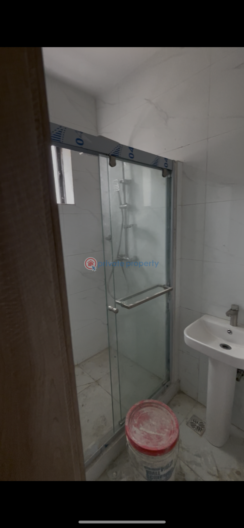 Tastefully finished  3 bedroom apartment unit for sale @ alagomeji, yaba. - 7 3 bedroom Block Of Flats For Sale Alagomeji Yaba Lagos - 7