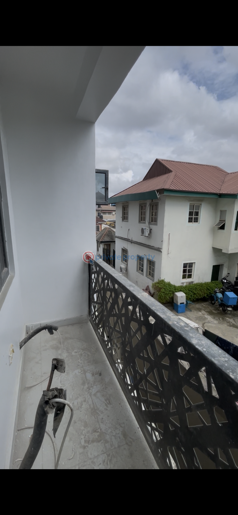 Tastefully finished  3 bedroom apartment unit for sale @ alagomeji, yaba. - 8 3 bedroom Block Of Flats For Sale Alagomeji Yaba Lagos - 8