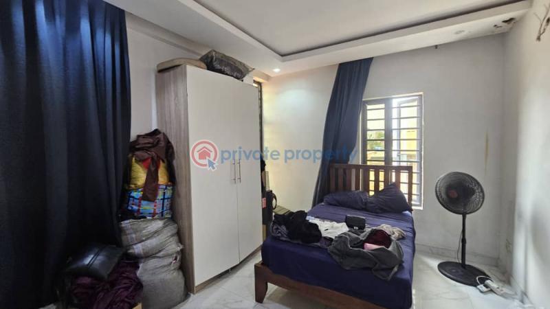 3 bedroom Block Of Flats For Sale Soluyi Gbagada Lagos - 9