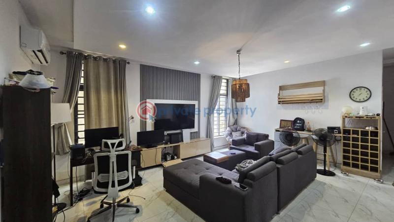 3 bedroom Block Of Flats For Sale Soluyi Gbagada Lagos - 1