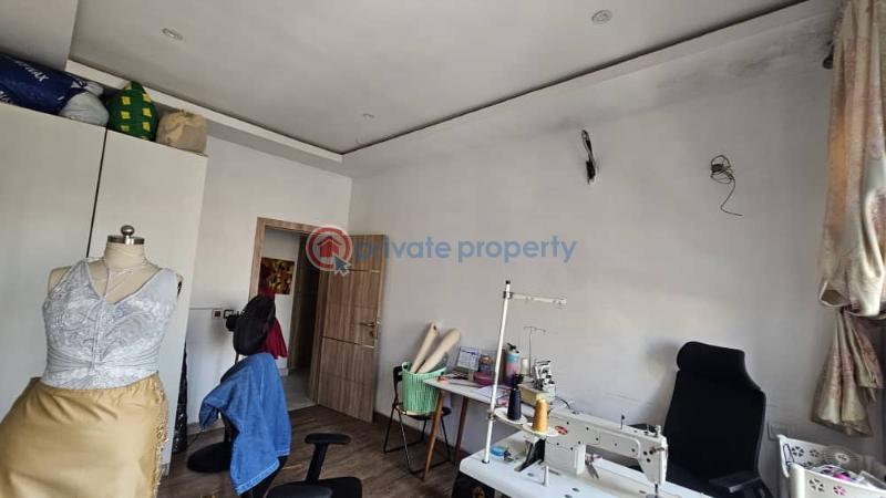 3 bedroom Block Of Flats For Sale Soluyi Gbagada Lagos - 6