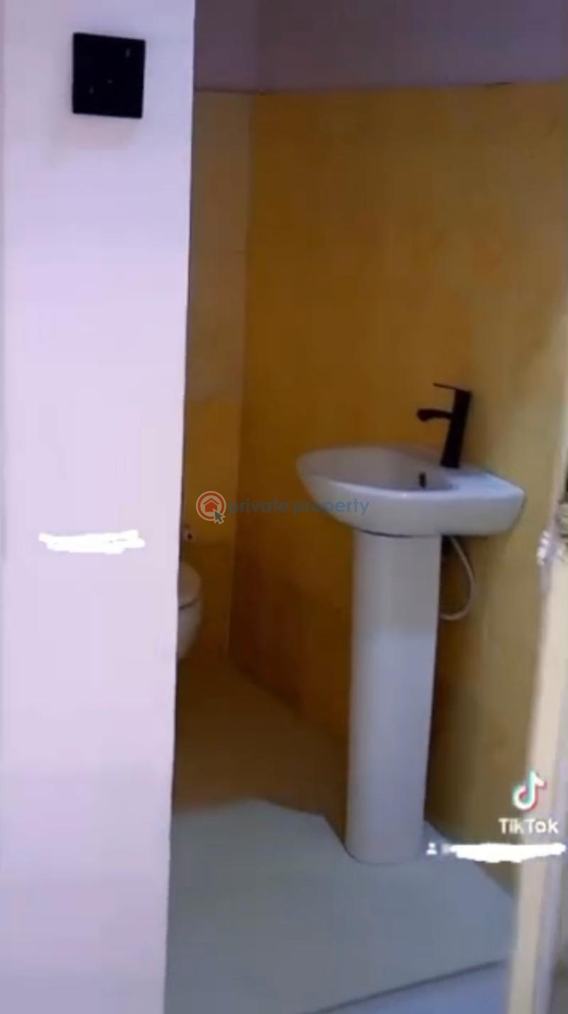 3 bedroom Flat & Apartment For Rent Off Bode Thomas Surulere Lagos - 9