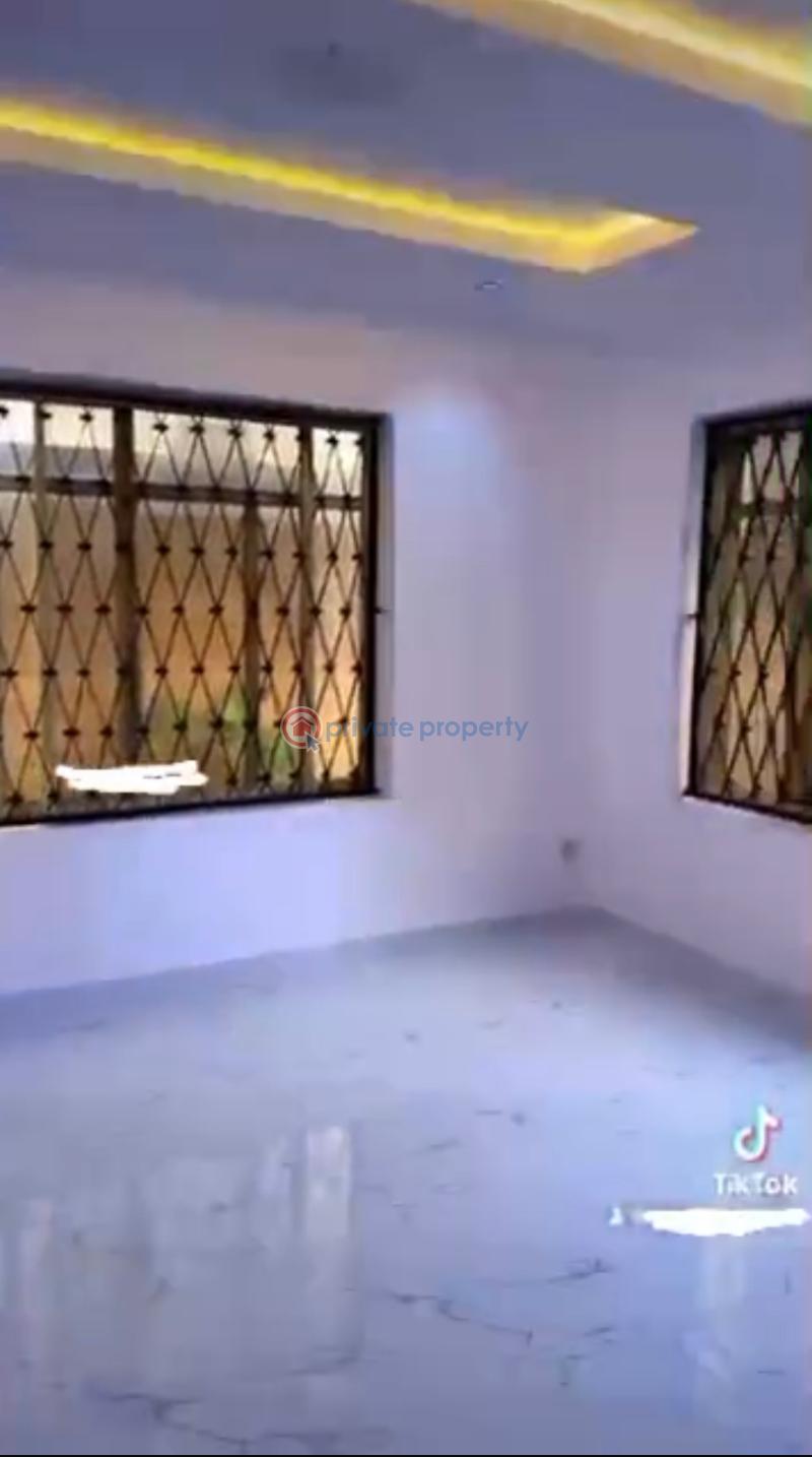 3 bedroom Flat & Apartment For Rent Off Bode Thomas Surulere Lagos - 3