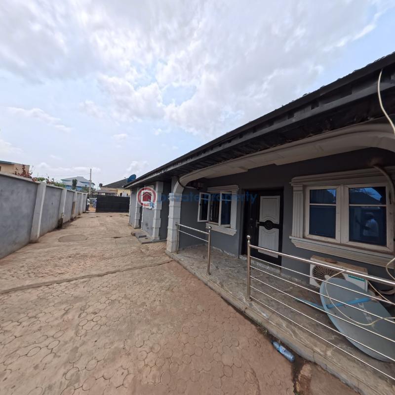 3 bedroom Block Of Flats For Sale Asero Housing Estate. Asero Abeokuta Ogun - 0