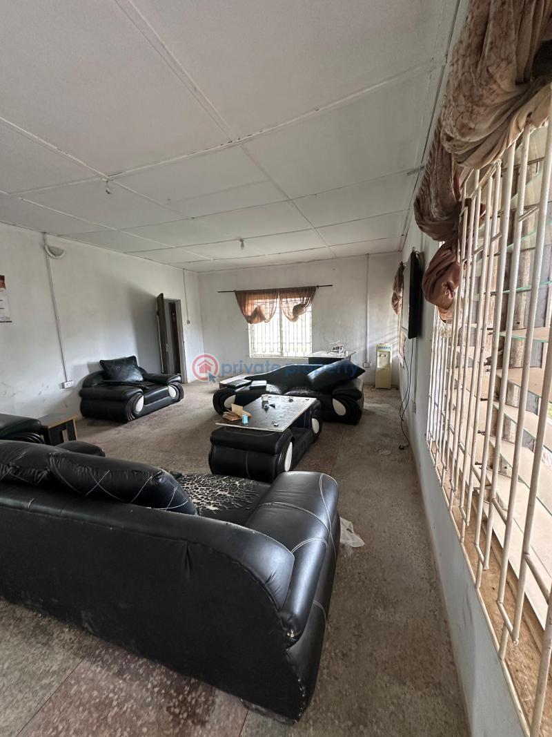 3 bedroom Bungalow For Sale Oke Ata Housing Estate. Oke Mosan Abeokuta Ogun - 2