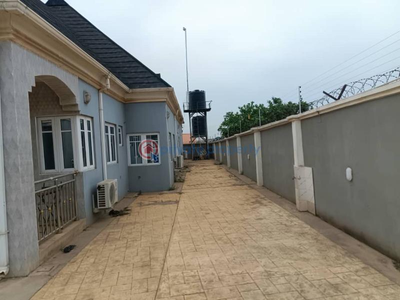 3 bedroom Bungalow For Sale Federal Housing Estate Elega. Oke Mosan Abeokuta Ogun - 2