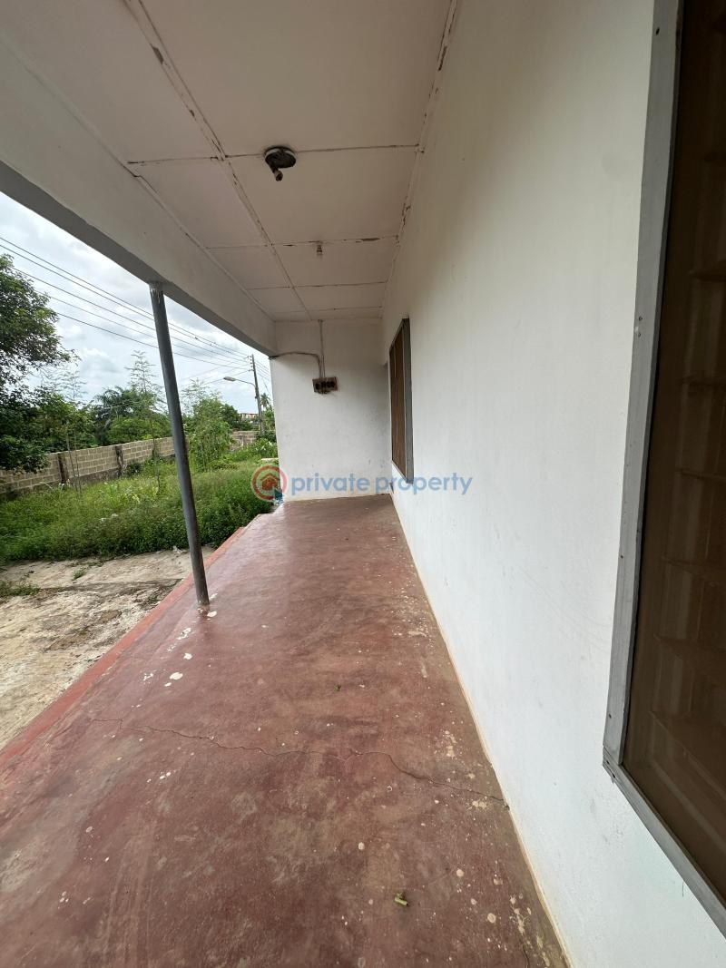 3 bedroom Bungalow For Sale Oke Ata Housing Estate. Oke Mosan Abeokuta Ogun - 8