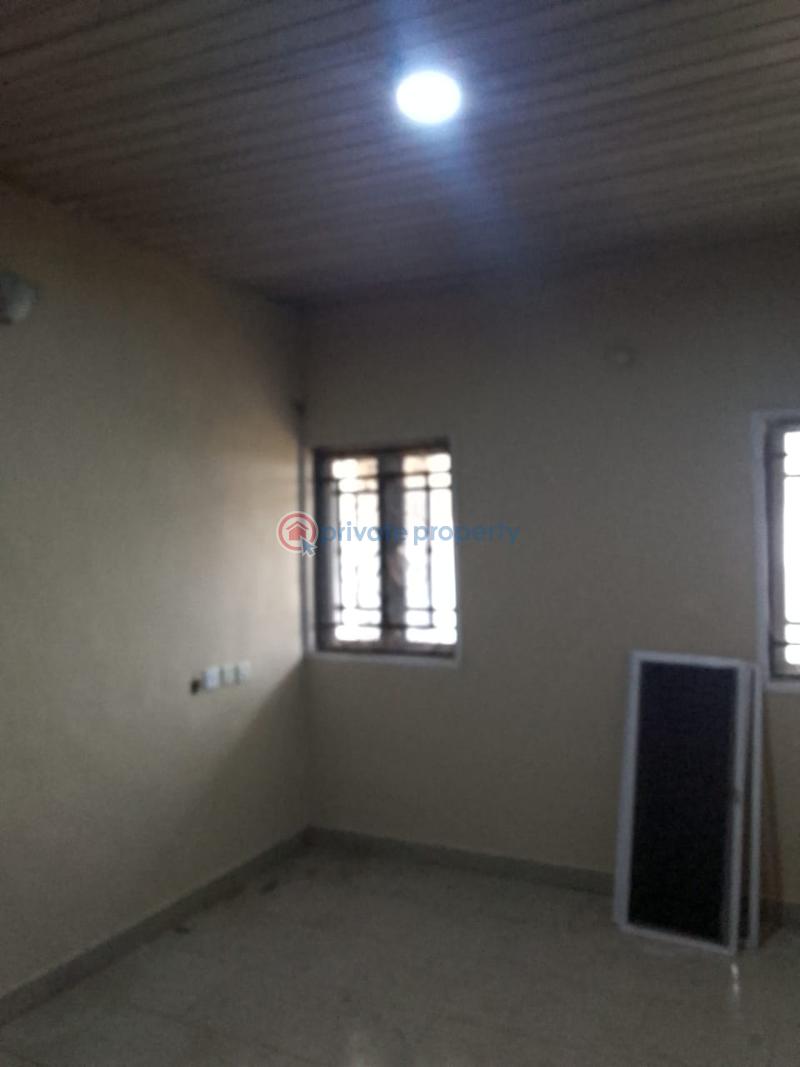 3 bedroom Block Of Flats For Rent Ikereku Laderin. Oke Mosan Abeokuta Ogun - 1