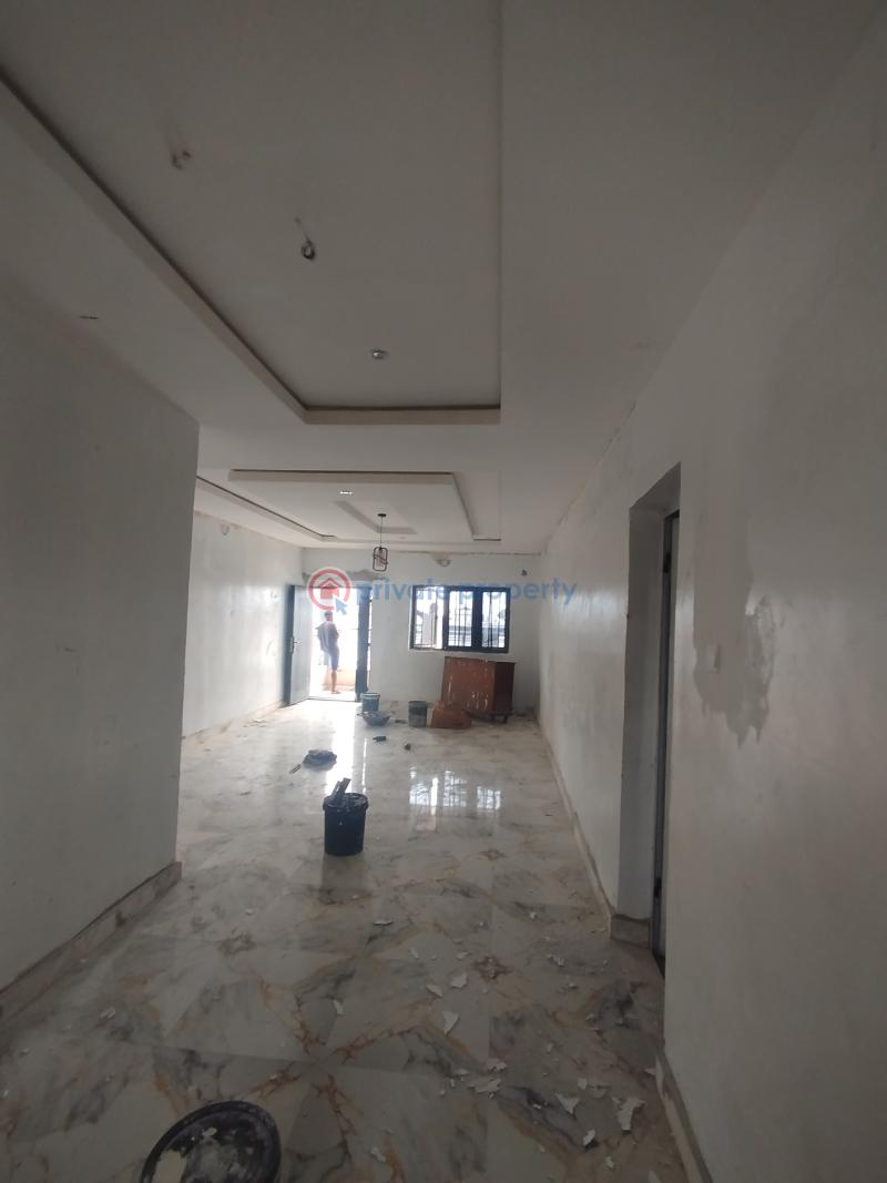 3 bedroom Block Of Flats For Rent Alhaji Estate, Rumuodumanya Obio-Akpor Port Harcourt Rivers - 1
