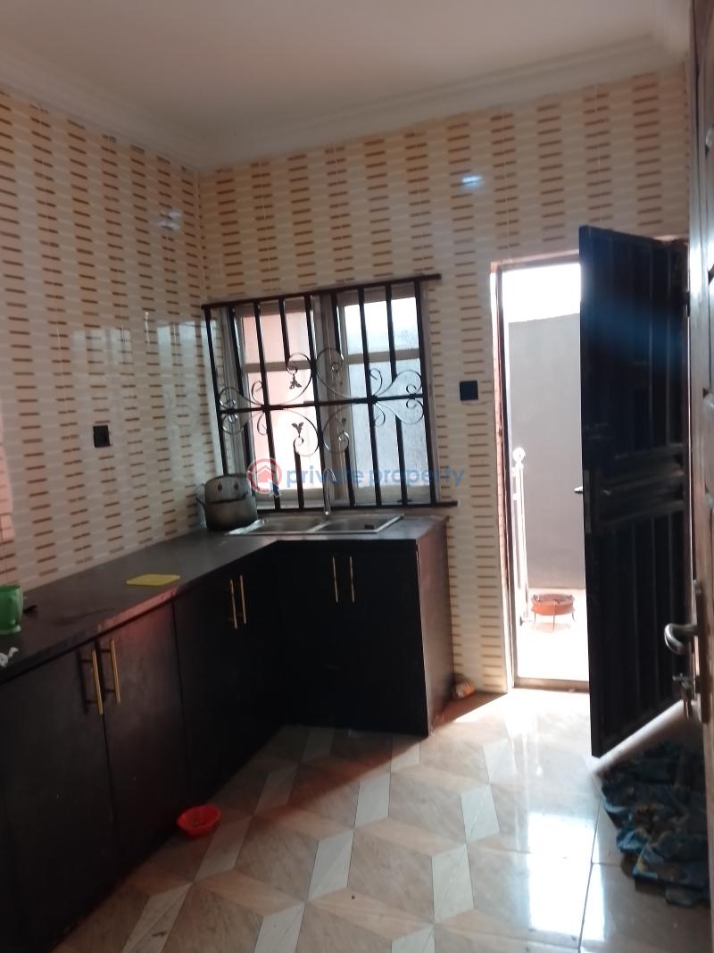 3 bedroom Block Of Flats For Rent Olowotedo Berger Ojodu Lagos - 4