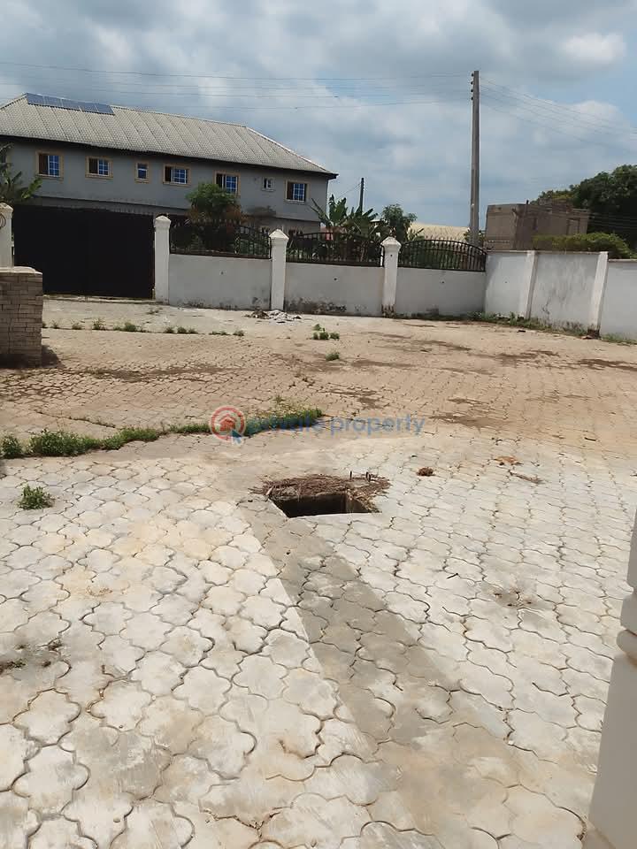 3 bedroom Block Of Flats For Rent Pakuro Off Berger Berger Ojodu Lagos - 19