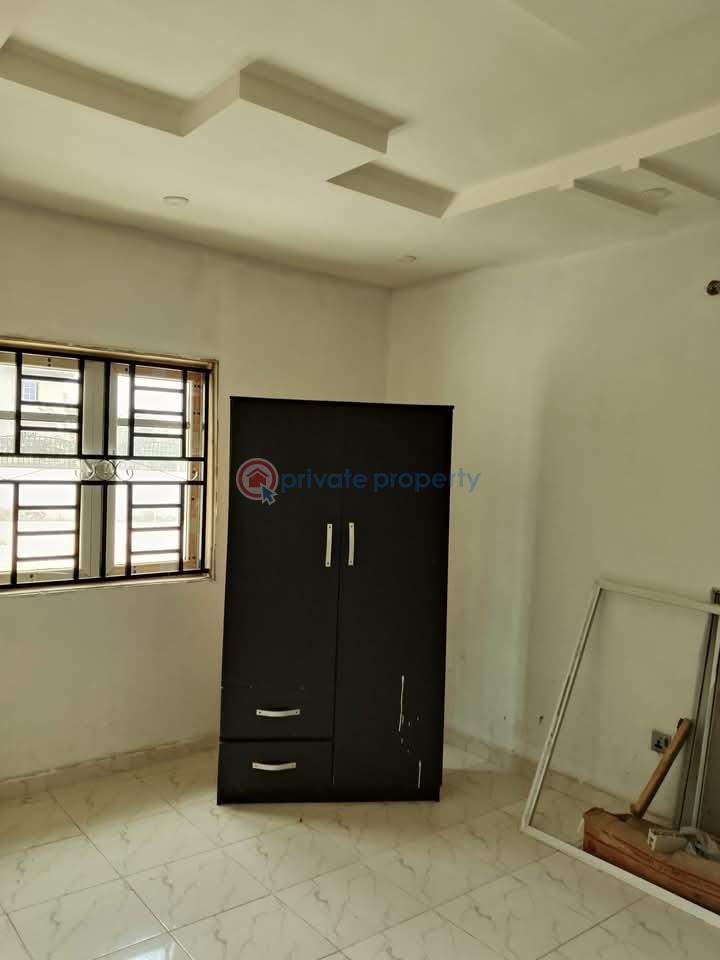 3 bedroom Block Of Flats For Rent Pakuro Off Berger Berger Ojodu Lagos - 5