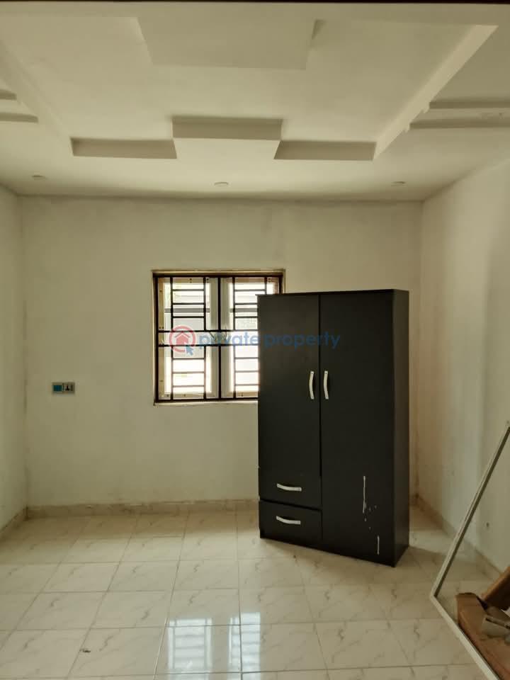 3 bedroom Block Of Flats For Rent Pakuro Off Berger Berger Ojodu Lagos - 0