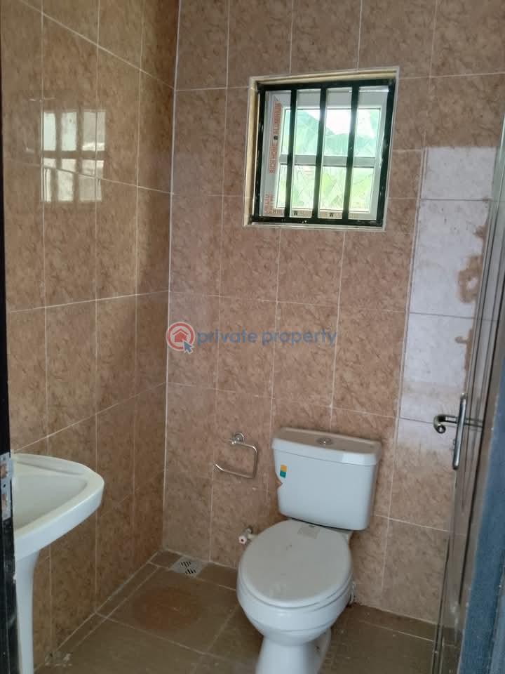 3 bedroom Block Of Flats For Rent Pakuro Off Berger Berger Ojodu Lagos - 10