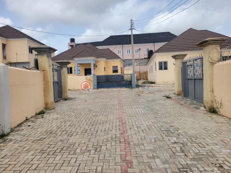 3 bedroom Bungalow For Rent Oke Ilewo . Oke Mosan Abeokuta Ogun - 7