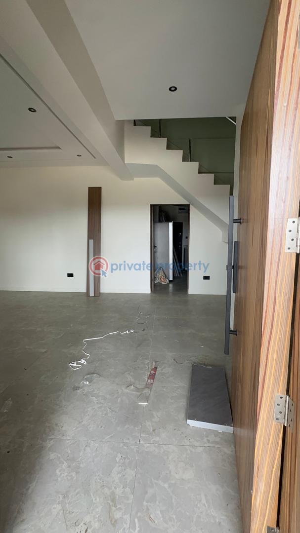 3 bedroom Maisonette For Sale In An Estate Close To Nike Art Gallery ( Lekki Phase 1 Right Side Lekki Phase 1 Lagos - 4