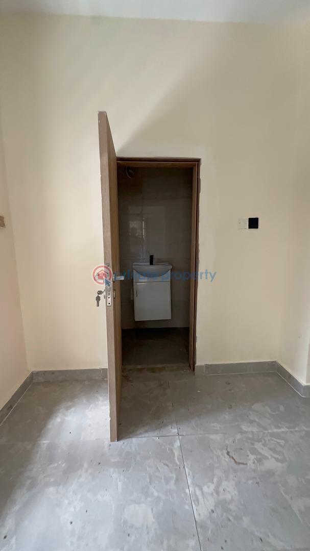3 bedroom Maisonette For Sale In An Estate Close To Nike Art Gallery ( Lekki Phase 1 Right Side Lekki Phase 1 Lagos - 20