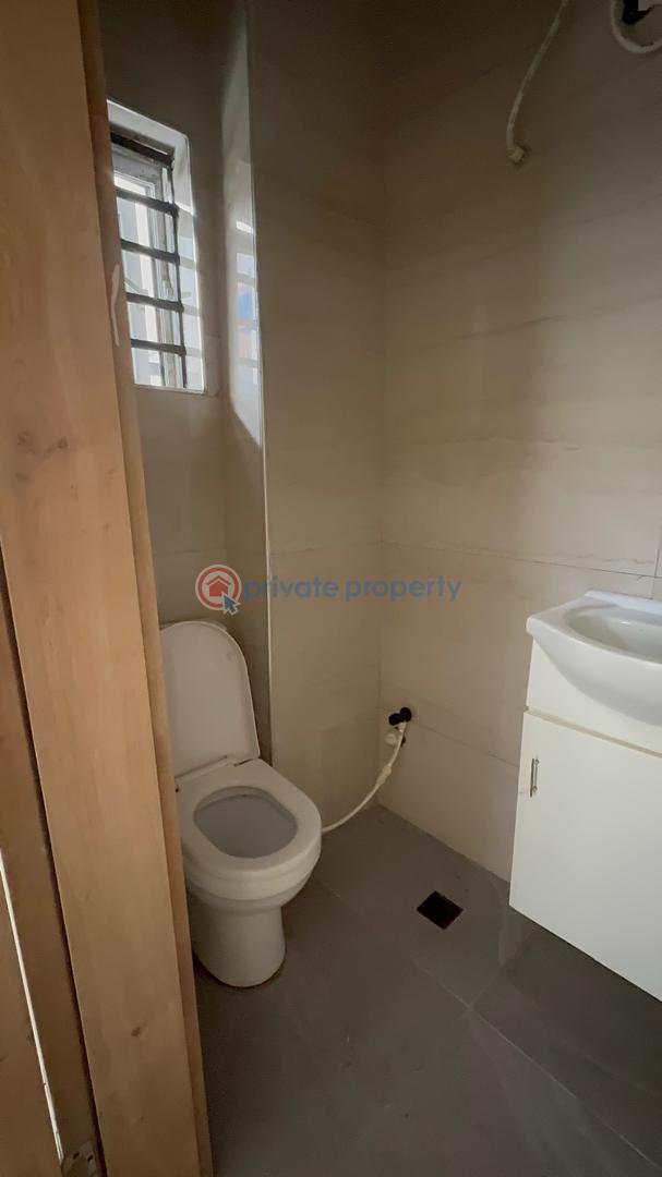 3 bedroom Maisonette For Sale In An Estate Close To Nike Art Gallery ( Lekki Phase 1 Right Side Lekki Phase 1 Lagos - 23