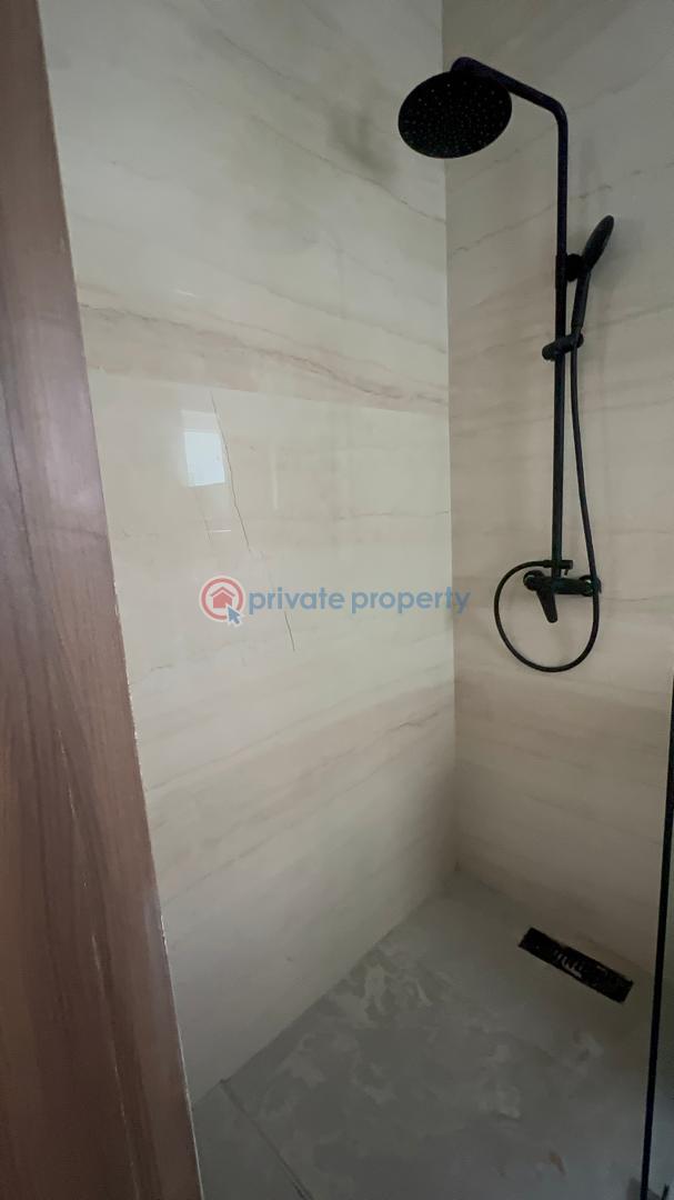3 bedroom Maisonette For Sale In An Estate Close To Nike Art Gallery ( Lekki Phase 1 Right Side Lekki Phase 1 Lagos - 15