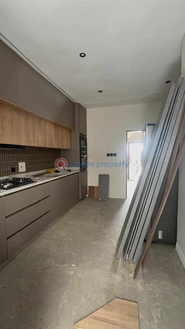 3 bedroom Maisonette For Sale In An Estate Close To Nike Art Gallery ( Lekki Phase 1 Right Side Lekki Phase 1 Lagos - 7