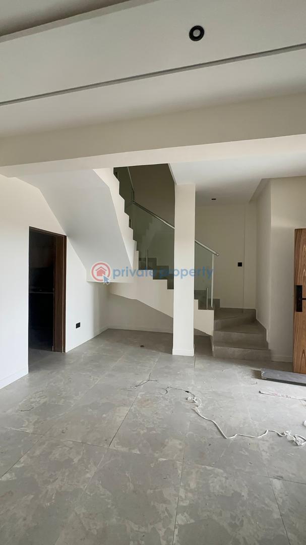 3 bedroom Maisonette For Sale In An Estate Close To Nike Art Gallery ( Lekki Phase 1 Right Side Lekki Phase 1 Lagos - 5