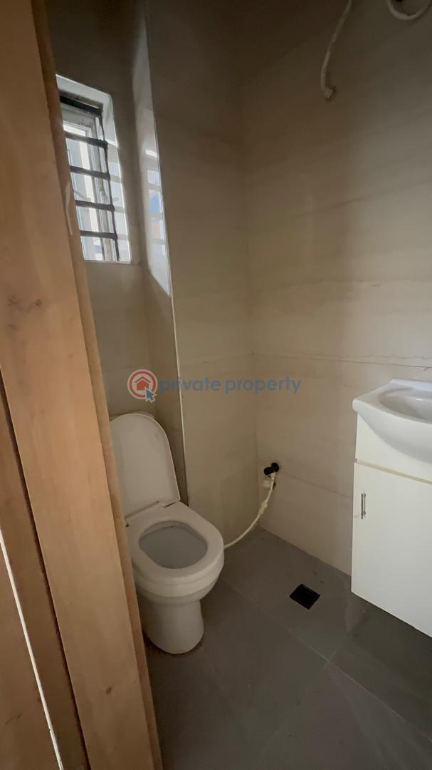 3 bedroom Maisonette For Sale In An Estate Close To Nike Art Gallery ( Lekki Phase 1 Right Side Lekki Phase 1 Lagos - 26