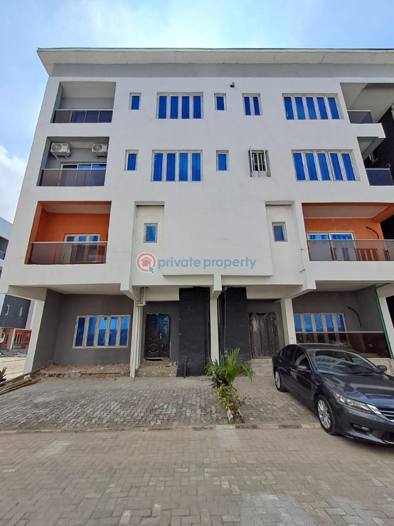 3 bedroom Maisonette For Sale In An Estate Close To Nike Art Gallery ( Lekki Phase 1 Right Side Lekki Phase 1 Lagos - 0
