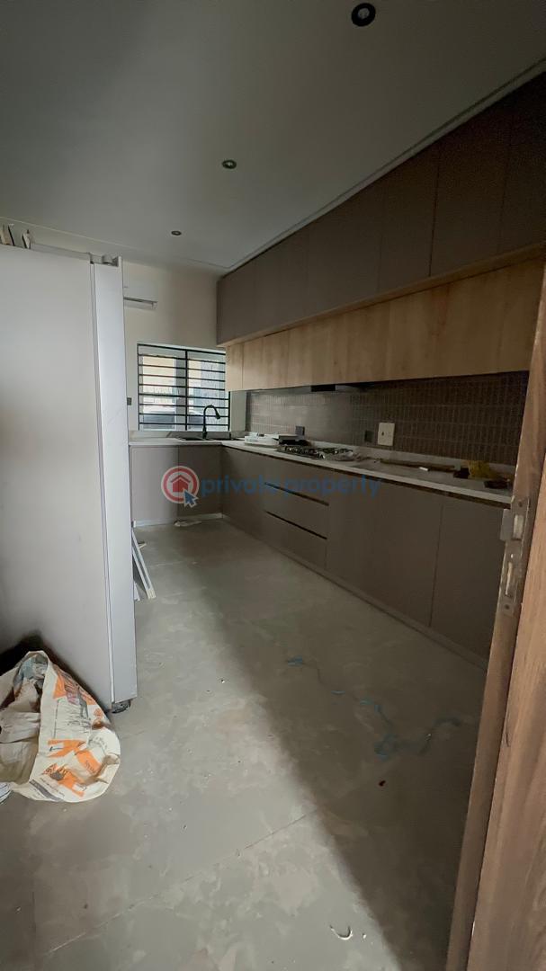 3 bedroom Maisonette For Sale In An Estate Close To Nike Art Gallery ( Lekki Phase 1 Right Side Lekki Phase 1 Lagos - 9