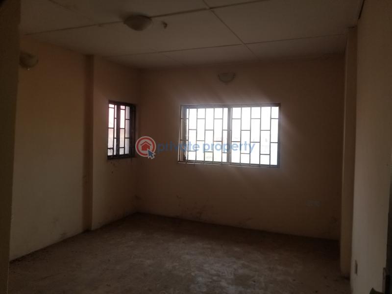 3 bedroom Block Of Flats For Sale Rock View Estate Oke Mosan Abeokuta Ogun - 11