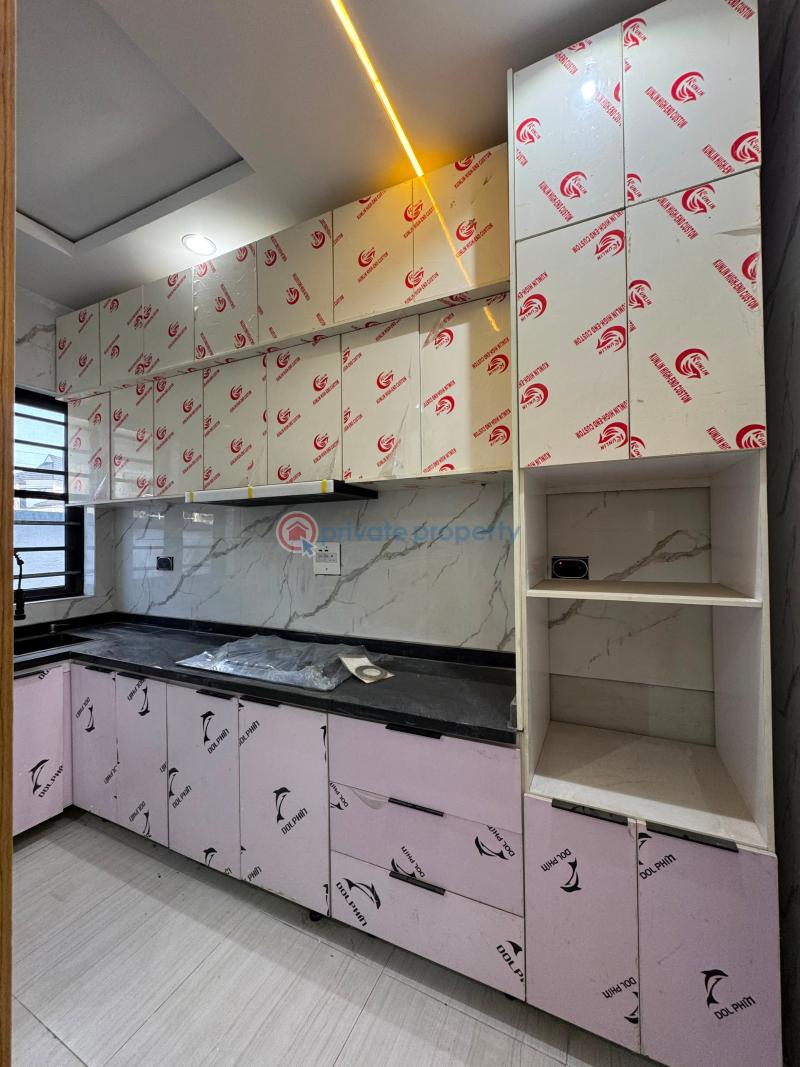 3 bedroom Semi detached Duplex For Sale Thomas Estate Ajah Lagos - 4