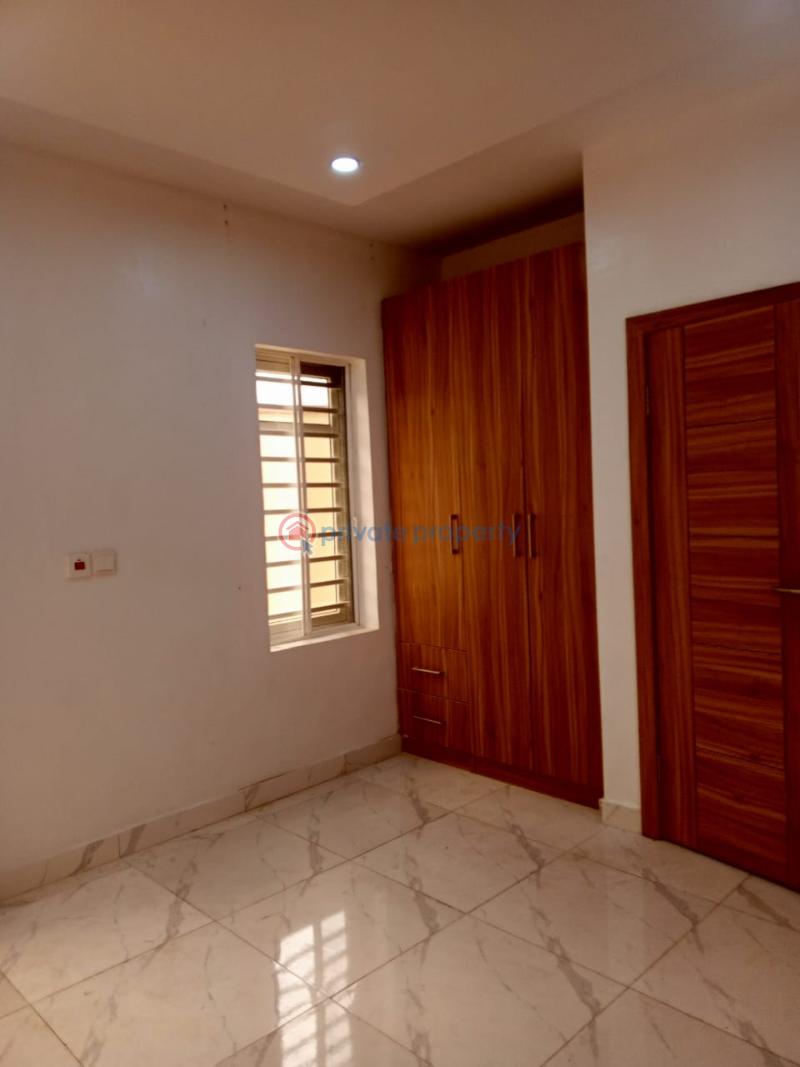 3 bedroom Flat & Apartment For Rent Gbagada Estate Gbagada Lagos - 1