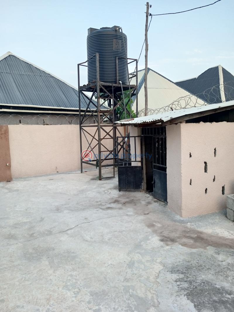 3 bedroom Detached Bungalow For Sale A&g Estate Phase2 Lugbe Fha Lugbe Abuja Phase 4  - 13