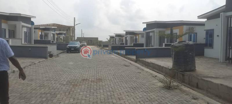 3 bedroom Detached Bungalow For Sale Wonder Court Estate Oribanwa Awoyaya Awoyaya Ajah Lagos - 3