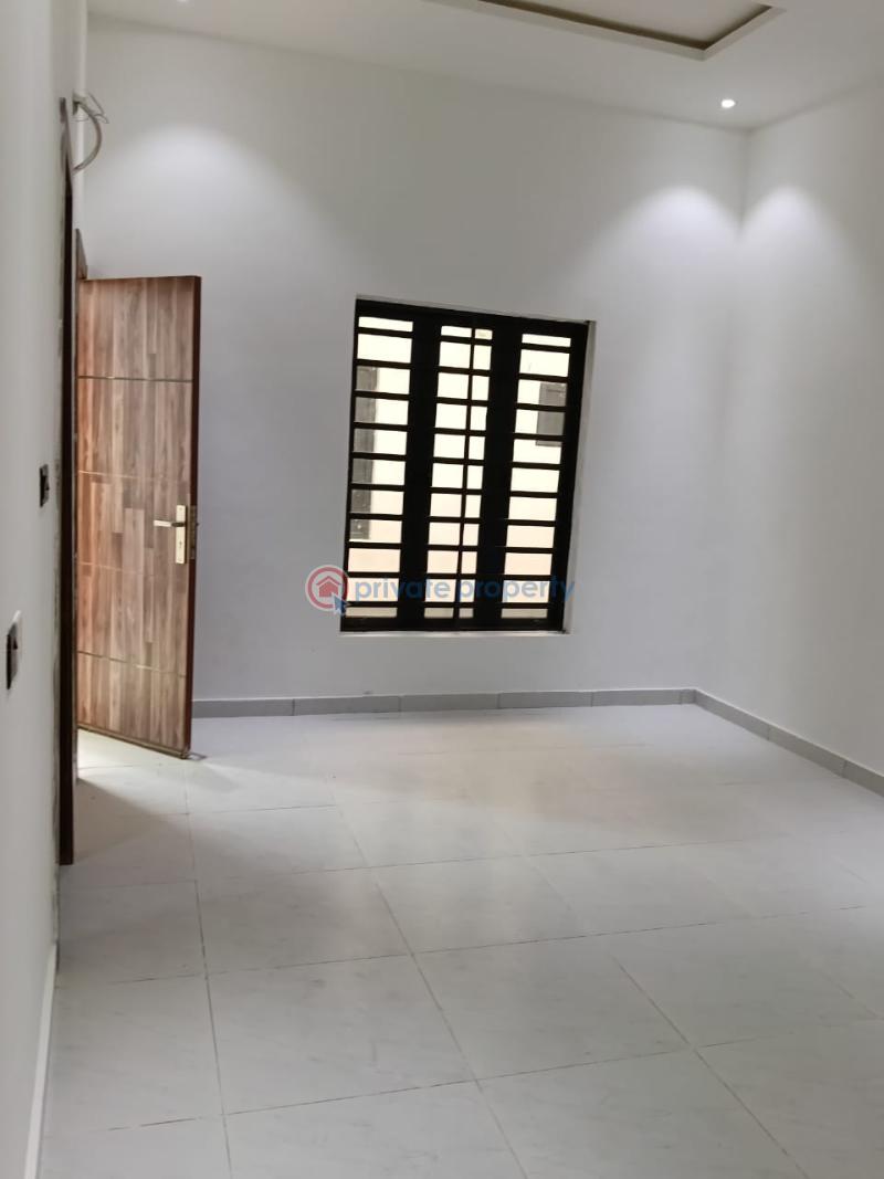 4 bedroom Terrace For Rent Off Orchid Road Lafiaji Lekki Lagos - 13