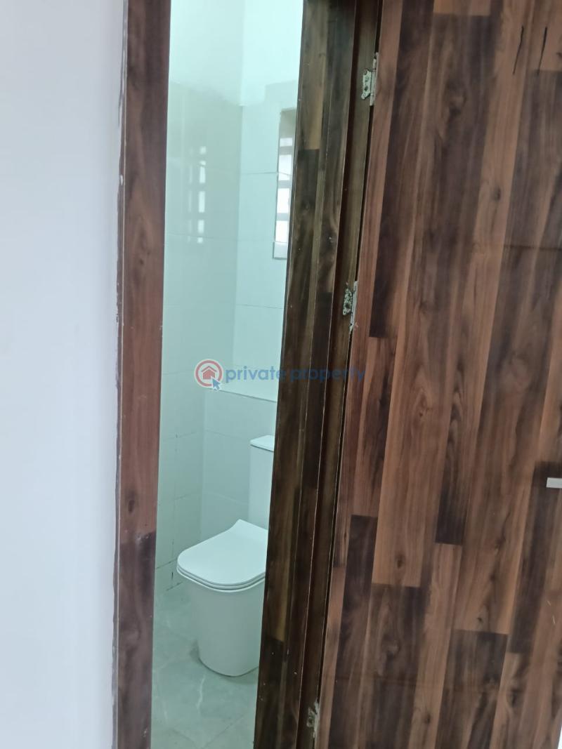 4 bedroom Terrace For Rent Off Orchid Road Lafiaji Lekki Lagos - 17
