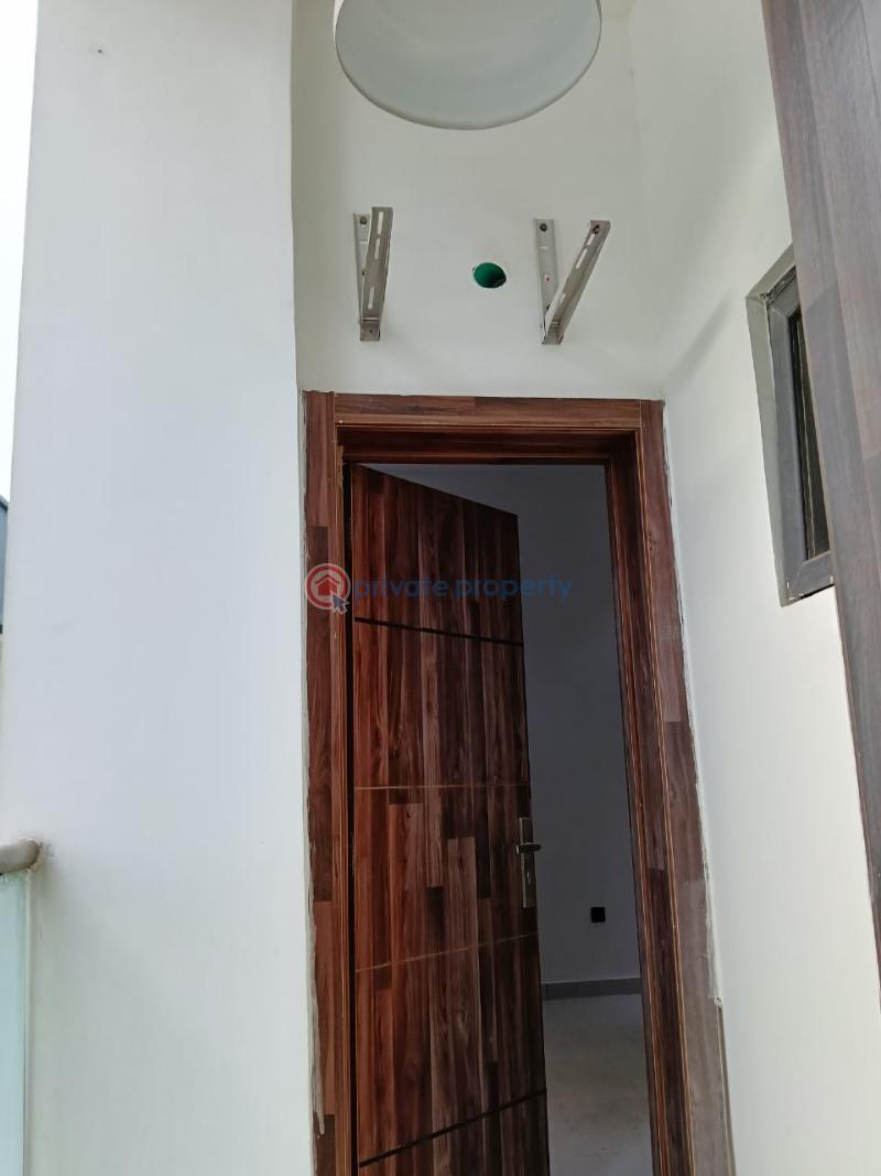 4 bedroom Terrace For Rent Off Orchid Road Lafiaji Lekki Lagos - 7