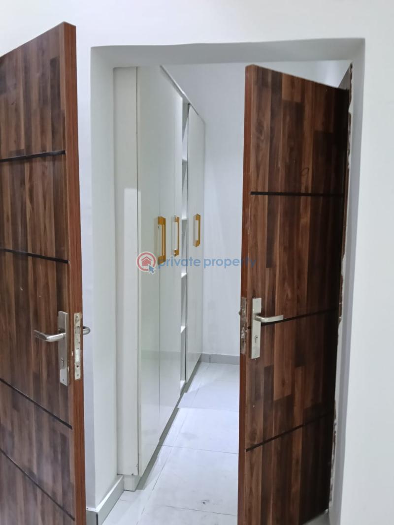 4 bedroom Terrace For Rent Off Orchid Road Lafiaji Lekki Lagos - 11